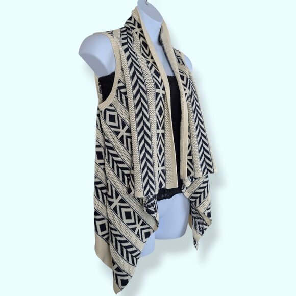 Woolrich Sleeveless Open Front Sweater - Picture 1 of 9